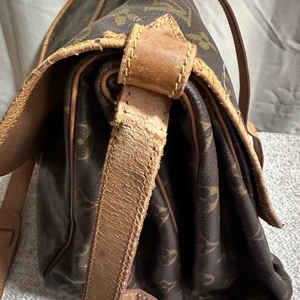 Louis Vuitton Brown Monogram Crossbody Bag - Picture 2 of 11